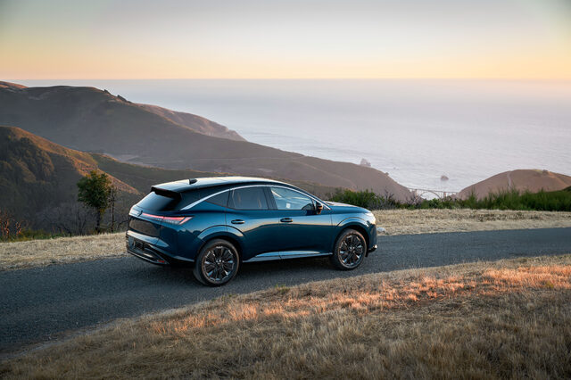 2025 Nissan Murano rear three-quarter view overlooking Pacific coast
