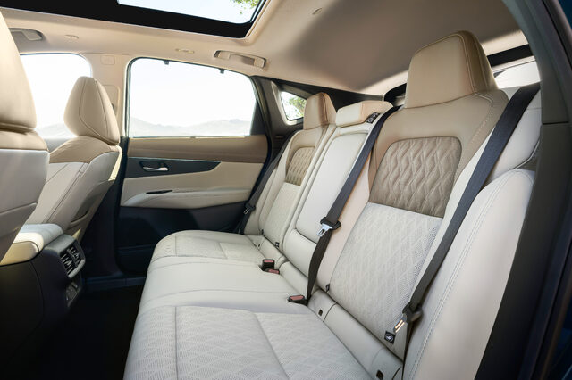 2025 Nissan Murano rear seats with quilted leather and panoramic roof