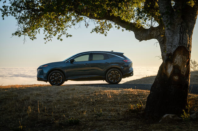 2025 Nissan Murano passenger side profile at golden hour