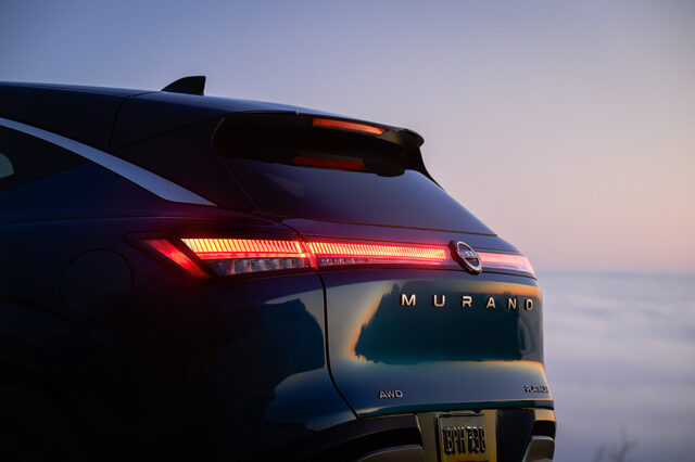 2025 Nissan Murano rear liftgate with full-width LED taillight