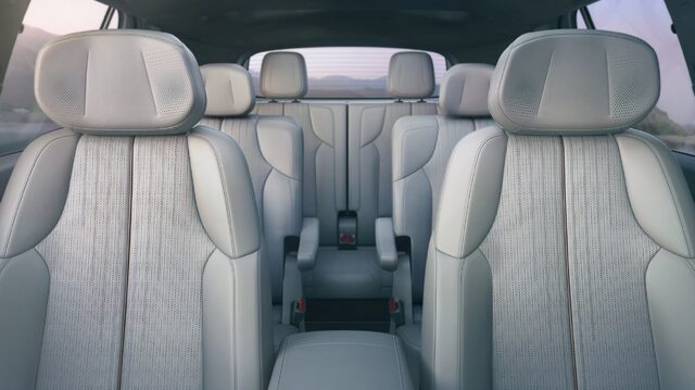 2026 Cadillac Vistiq Sport Seats.jpg