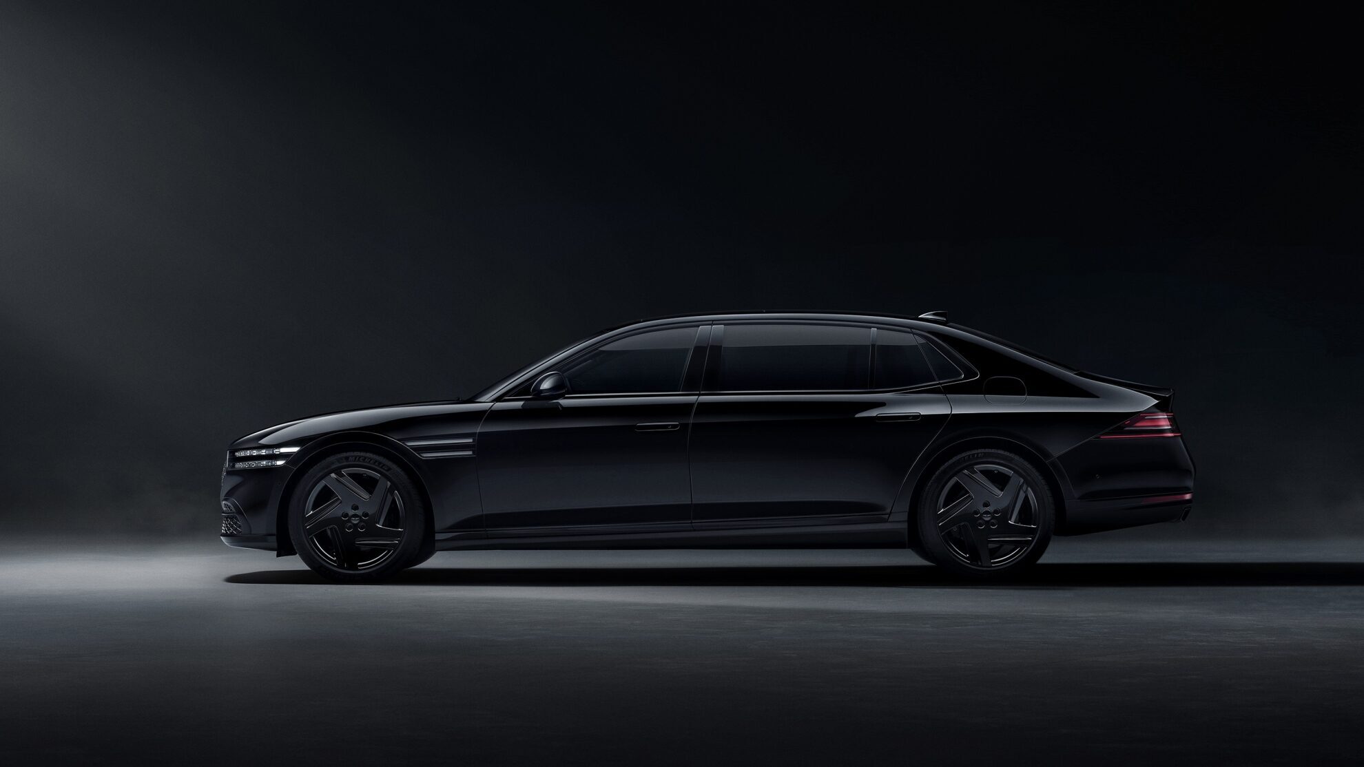 Genesis G90 Black Edition