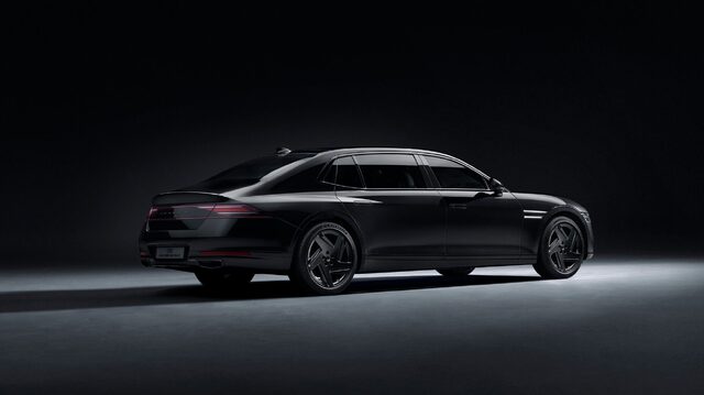 Genesis G90 Black Edition Long Wheelbase - Rear three quarter view