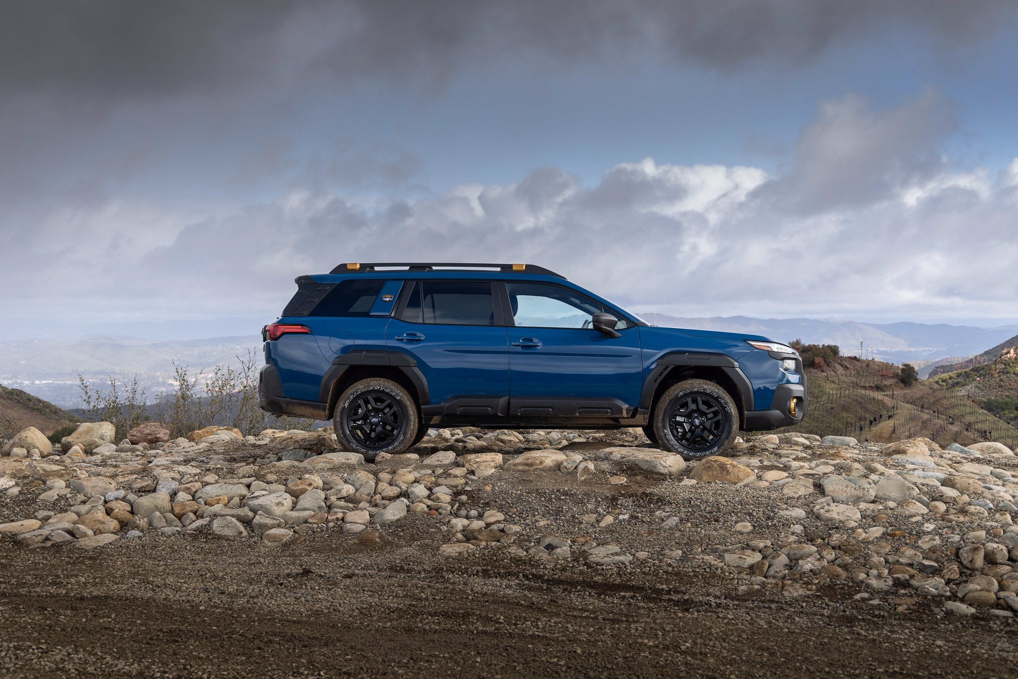 More information about "2026 Subaru Outback Transitions from Wagon to SUV"