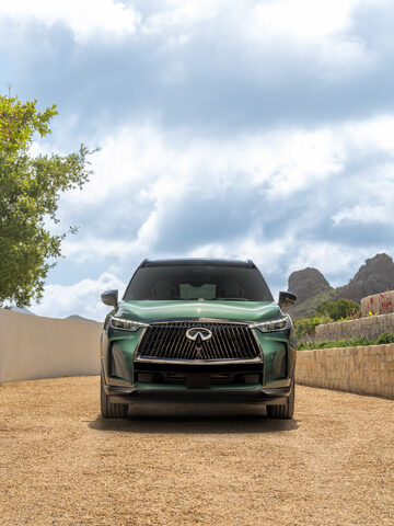 2026 Infiniti QX60 Dead-On Front View in Green