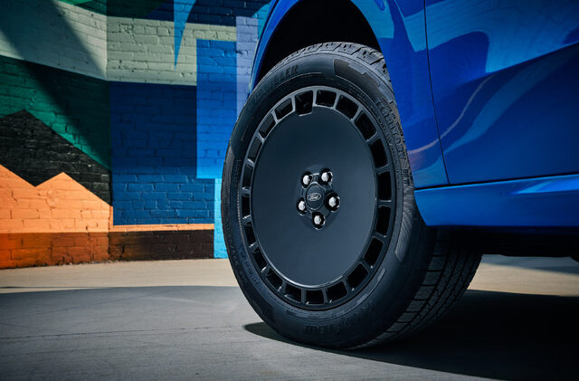 2025 Ford Maverick Lobo Black Alloy Wheel and Tire Close-Up