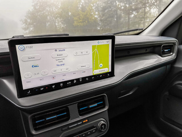 2025 Ford Maverick Lobo Infotainment Touchscreen with SiriusXM