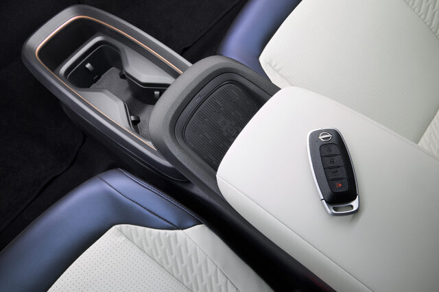 2026 Nissan LEAF Center Console and Key Fob