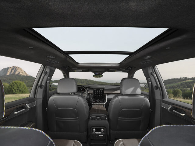 2026 GMC Acadia Denali Ultimate Panoramic Sunroof Interior View
