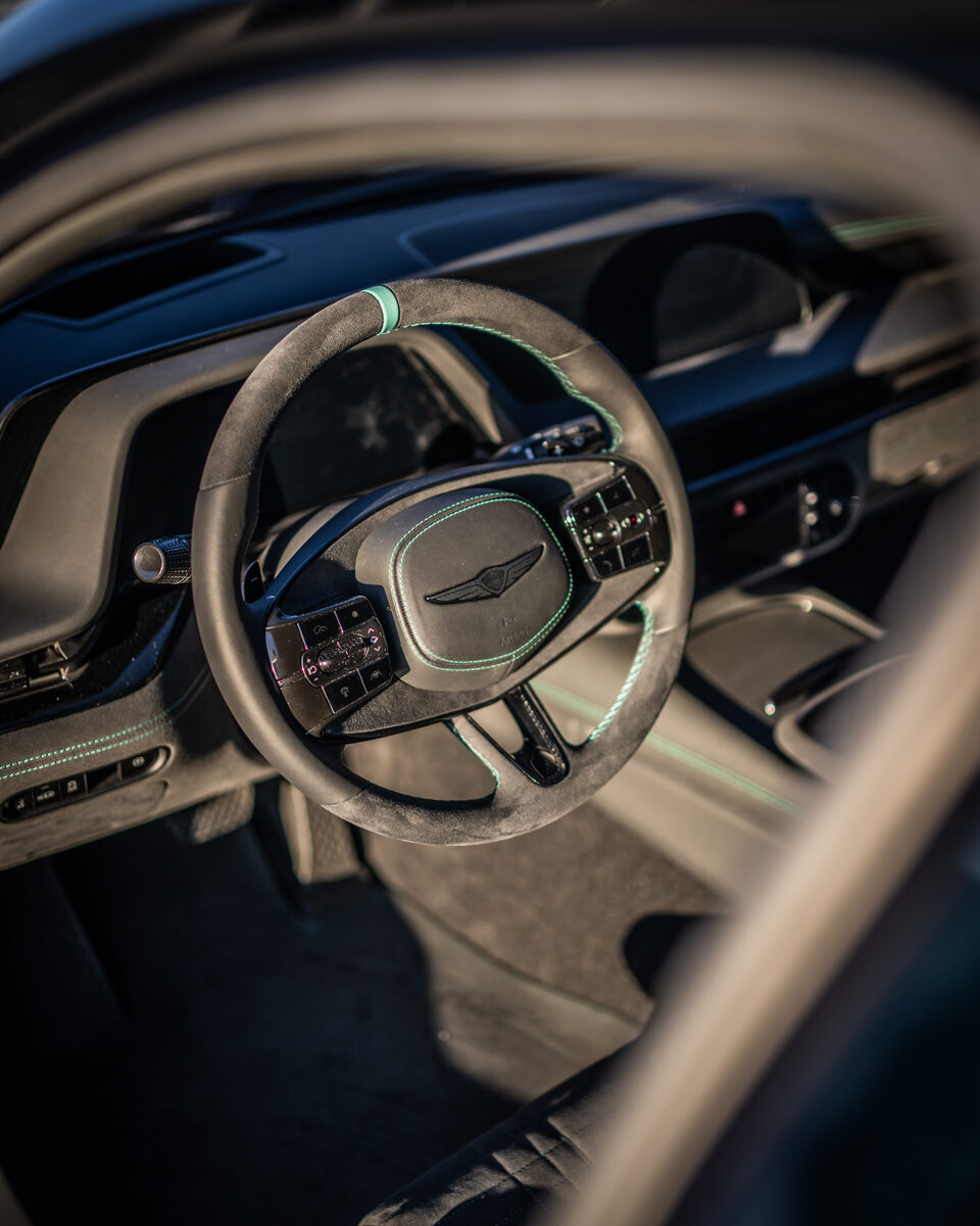 G90 WINGBACK Driver Steering wheel