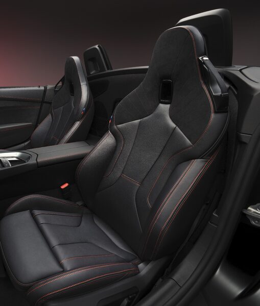 BMW_AK_Z4_INT_Sitze_FS_rot_EDIT.jpg