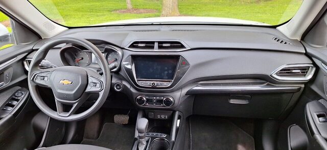 2023 Chevrolet Trailblazer - dashboard full width.jpg