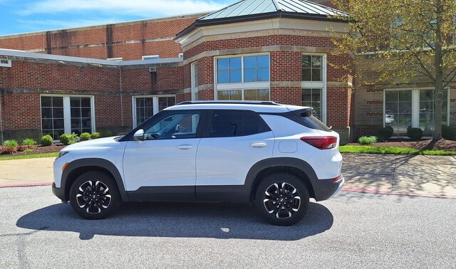 2023 Chevrolet Trailblazer - side view.jpg