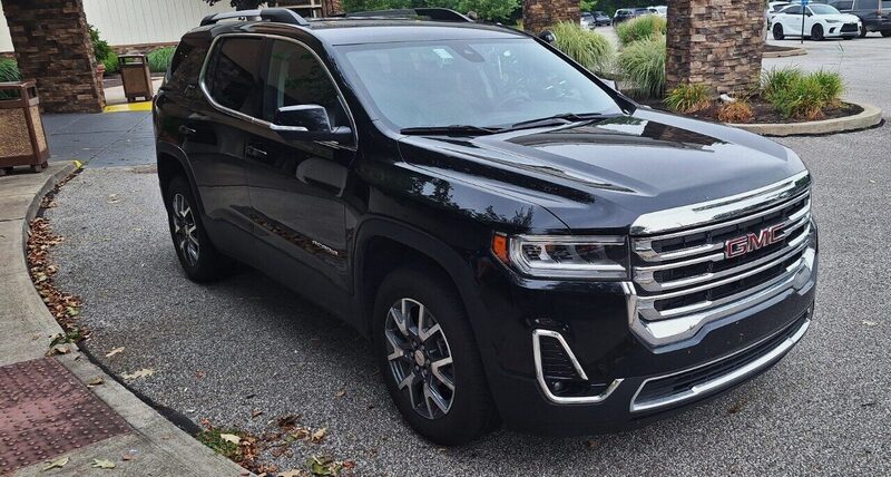 2023 GMC Acadia 2-liter turbo