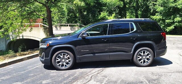 2023 GMC Acadia Driver's Side Profile