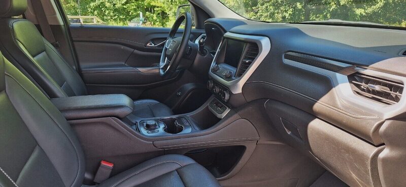 2023 GMC Acadia - dashboard