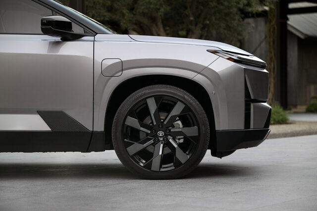 2027 Toyota Highlander EV Front Wheel and Fender Detail