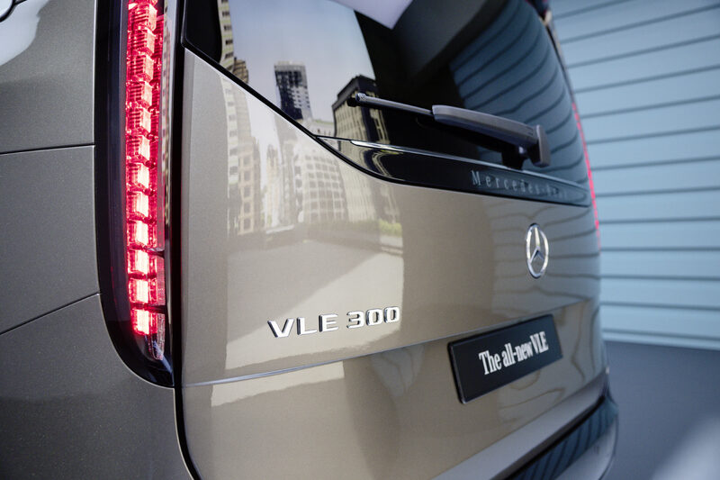2027 Mercedes-Benz VLE MPV VLE 300 badge and taillight detail