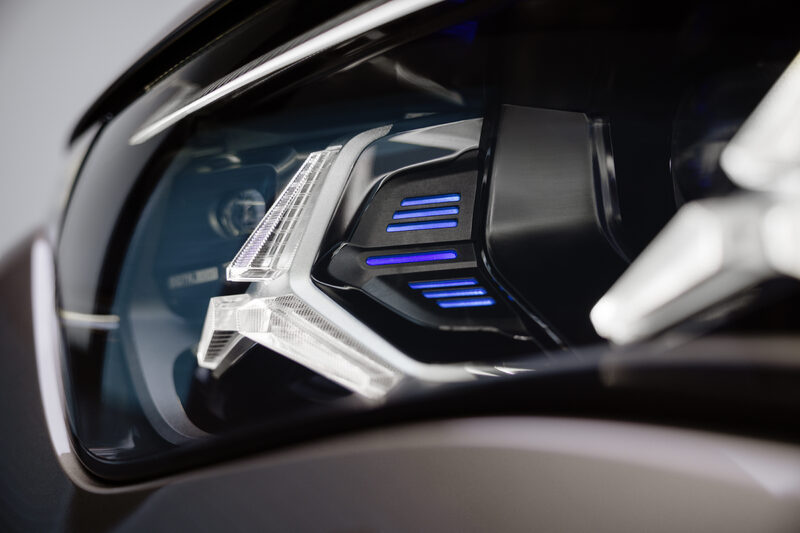 2027 Mercedes-Benz VLE MPV DIGITAL LIGHT Headlamp with Star Motif