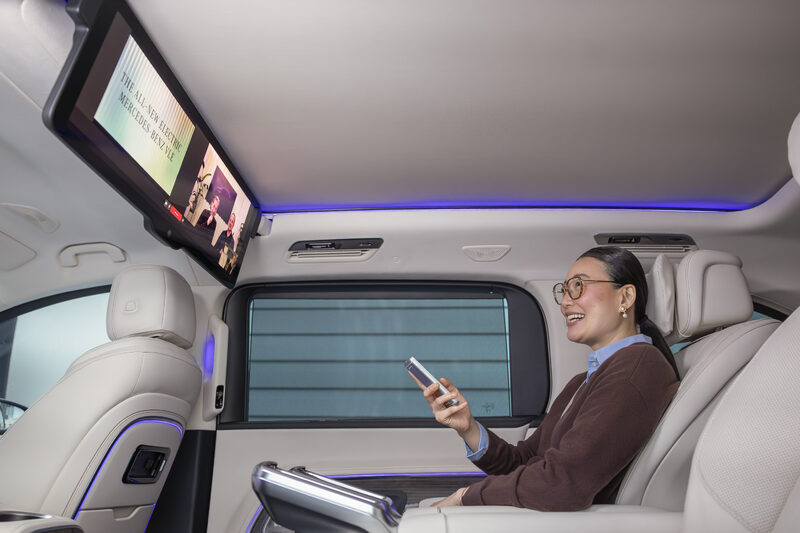 2027 Mercedes-Benz VLE MPV ceiling-mounted rear entertainment display with ambient lighting