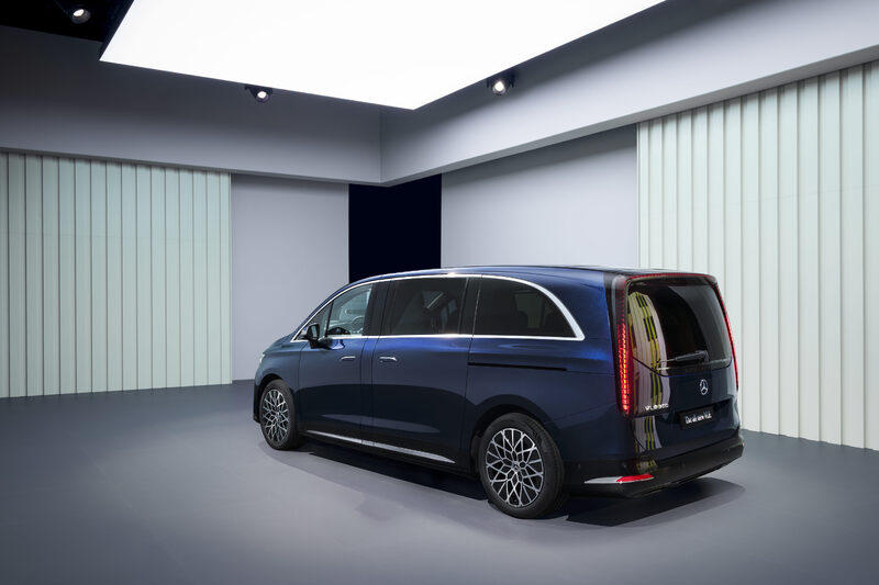 2027 Mercedes-Benz VLE MPV Rear Three-Quarter View in Dark Blue