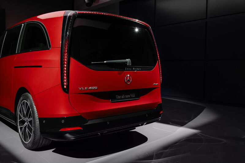 2027 Mercedes-Benz VLE 400 Rear View With LED Taillights in Red