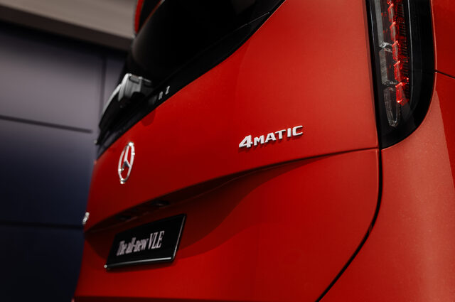 2027 Mercedes-Benz VLE MPV 4MATIC Badge Detail in Red