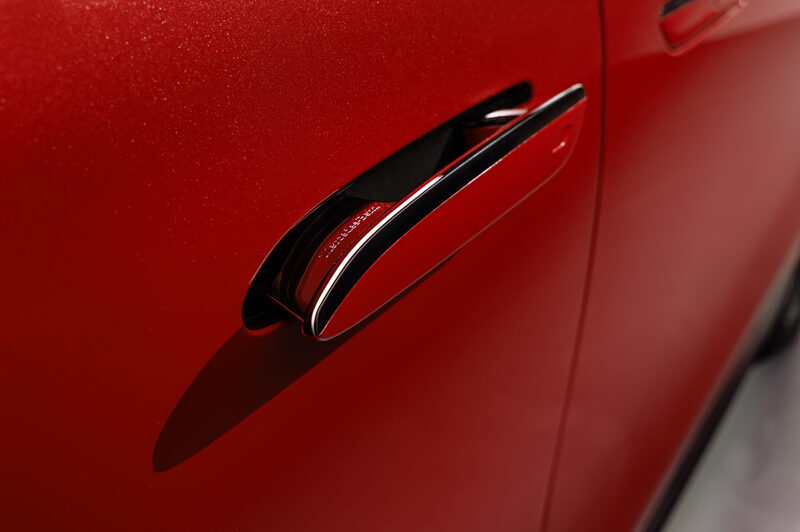 2027 Mercedes-Benz VLE MPV Pop-Out Door Handle Close-Up in Red