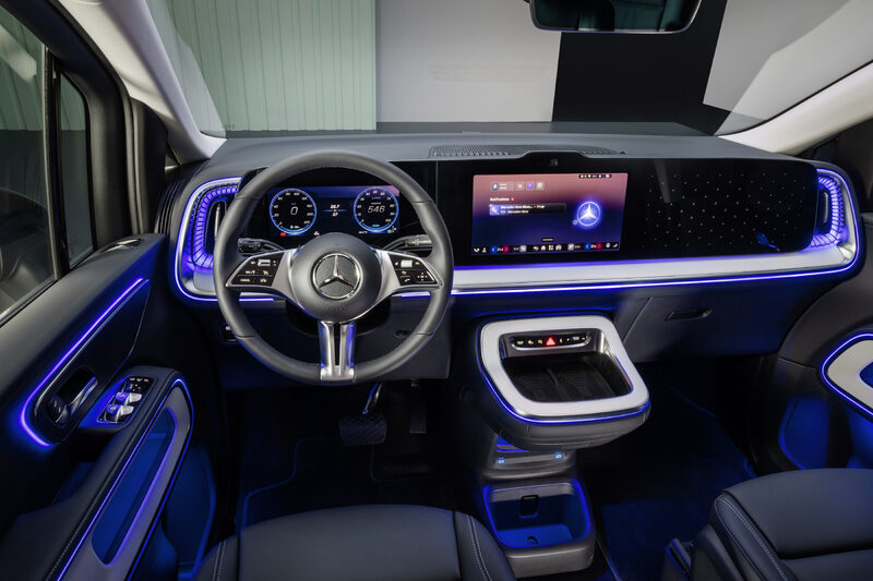 2027 Mercedes-Benz VLE MPV Dashboard and MBUX Infotainment System