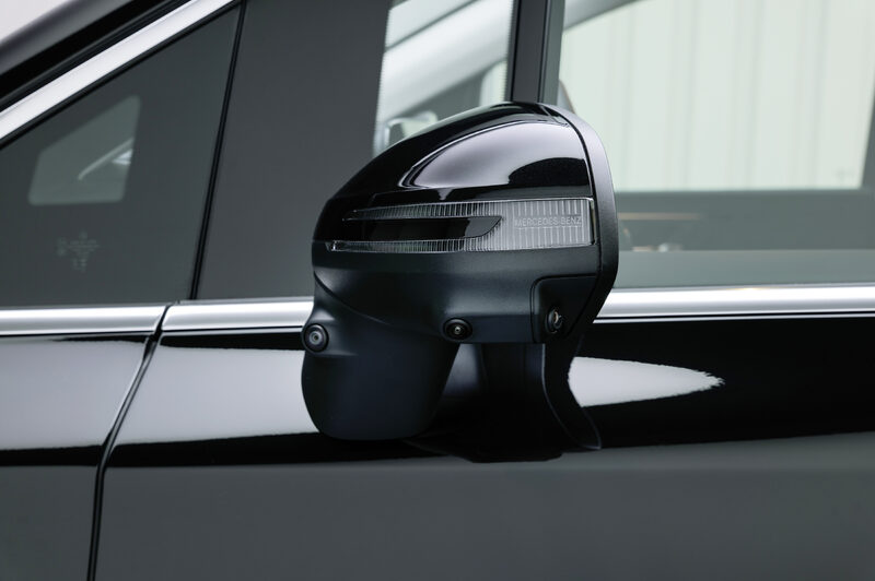 2027 Mercedes-Benz VLE MPV Side Mirror with Integrated Turn Signal