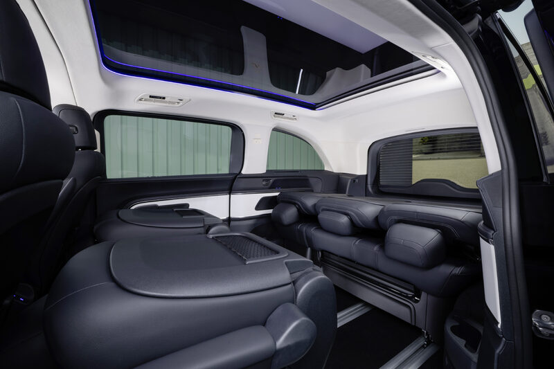 2027 Mercedes-Benz VLE MPV Second-Row Captain's Chairs with Fold-Down Armrests