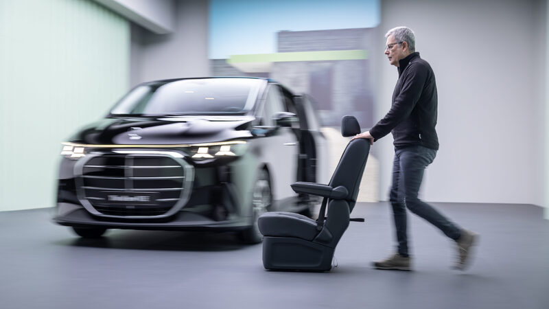 2027 Mercedes-Benz VLE MPV Removable Individual Seat Demonstration