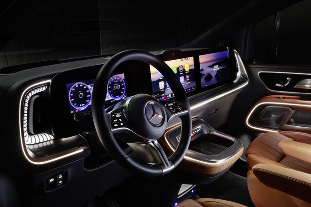 2027 Mercedes-Benz VLE MPV MBUX Superscreen Dashboard with Cognac Interior