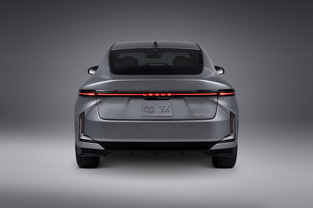 2026 Lexus ES 500e Luxury Direct Rear Studio with Illuminated Blade Taillamp