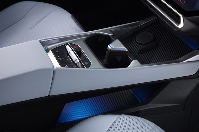 2027 BMW i3 Sedan Center Console with iDrive Controller