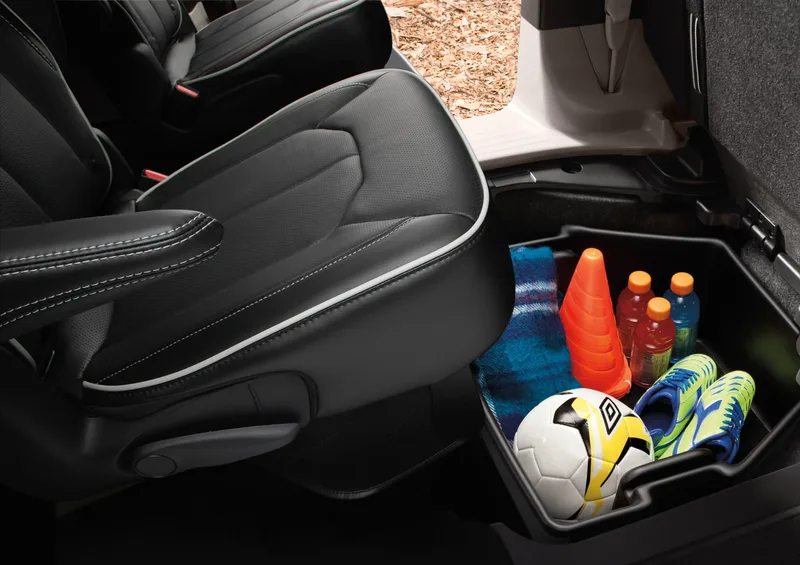 2027 Chrylser Pacifica-04.webp