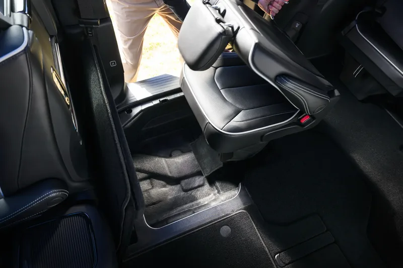 2027 Chrylser Pacifica-24.webp