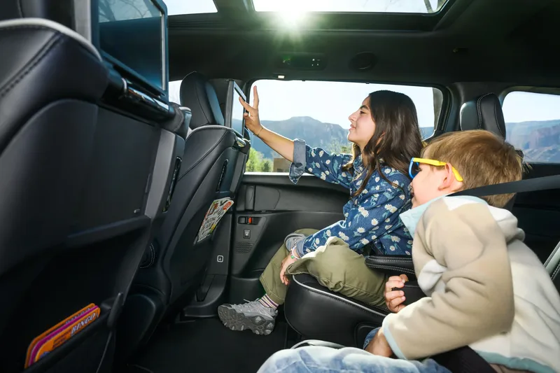 2027 Chrylser Pacifica-27.webp