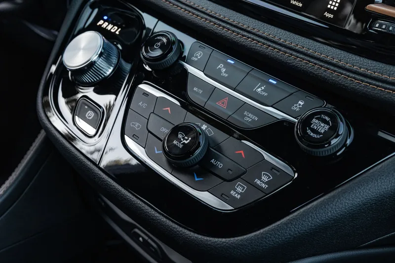 2027 Chrylser Pacifica-42.webp