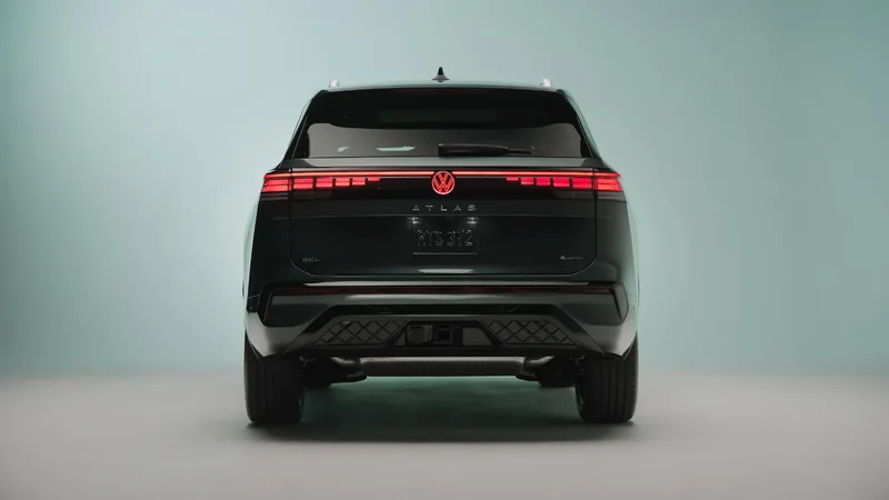 2027 Volkswagen Atlas-13.webp