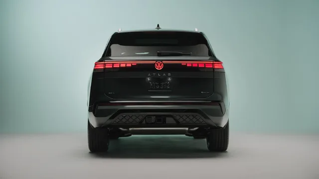 2027 Volkswagen Atlas-13.webp