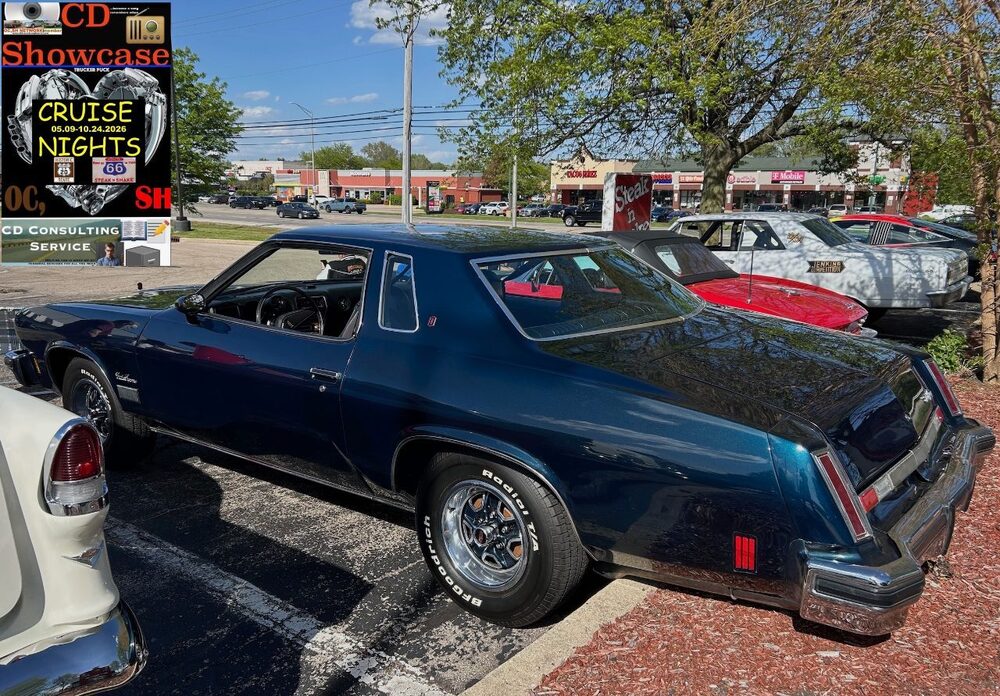 20260509_OCSHoriginal_CruiseNight_steakNshake_elginIL_RandallRd_US20_05_1975oldsmobileCutlassSupreme.jpg