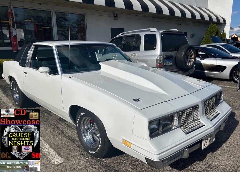 20260509_OCSHoriginal_CruiseNight_steakNshake_elginIL_RandallRd_US20_29_Oldsmobile.jpg